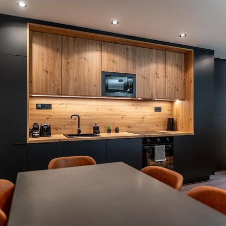 Downtown Luxury By Stlcz With 2 Bathrooms Budapest Bagian luar foto