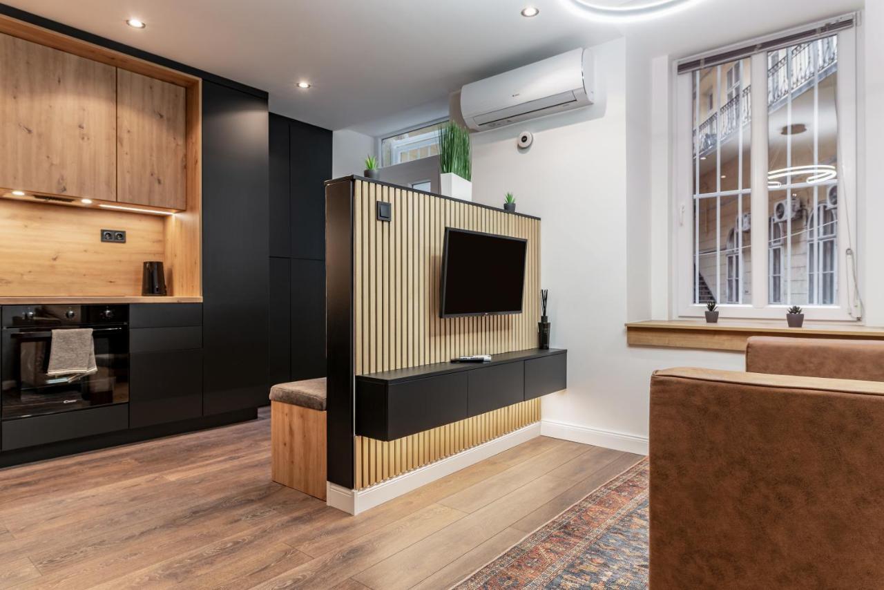 Downtown Luxury By Stlcz With 2 Bathrooms Budapest Bagian luar foto
