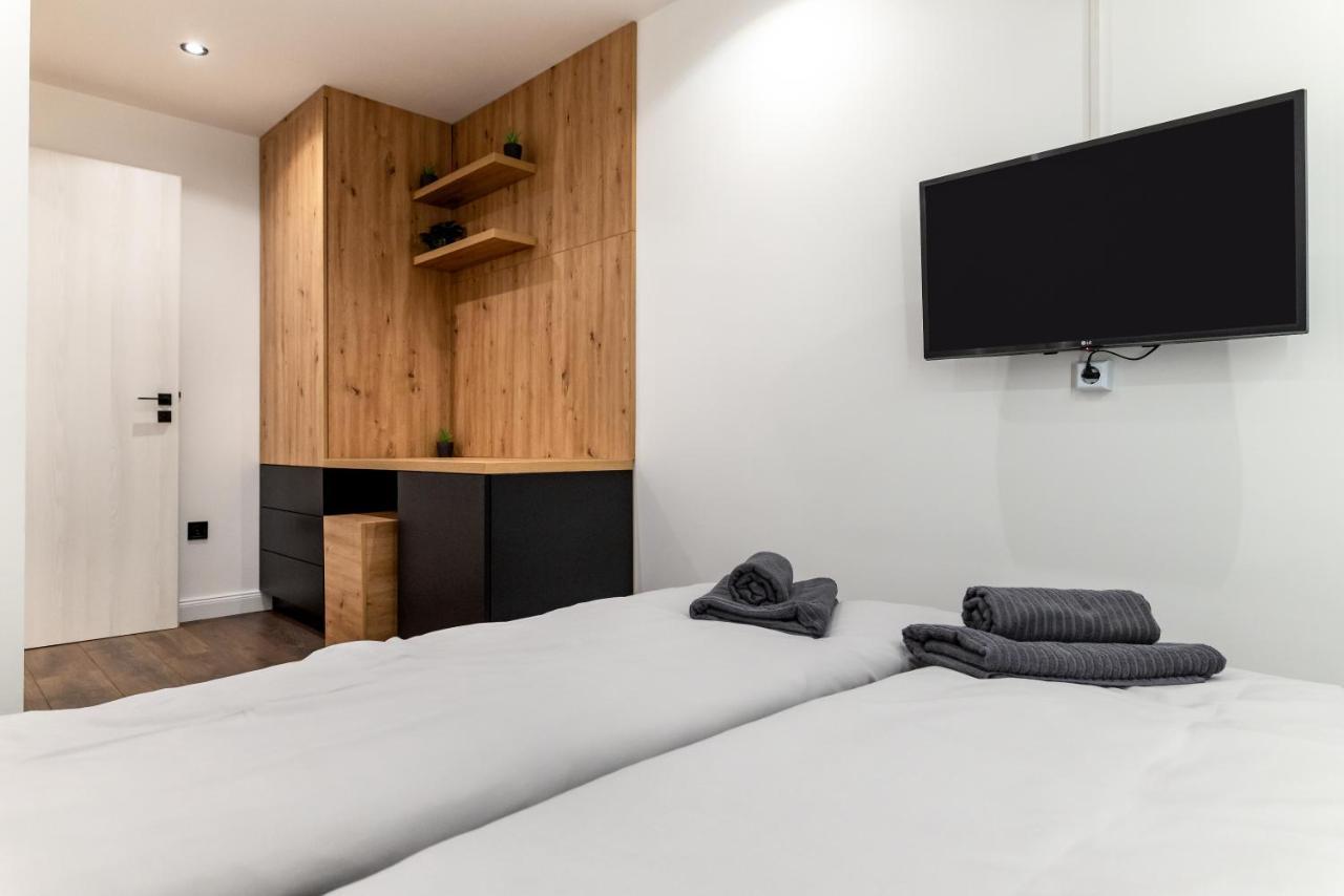 Downtown Luxury By Stlcz With 2 Bathrooms Budapest Bagian luar foto