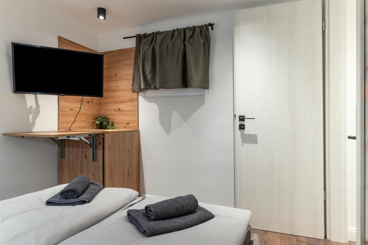 Downtown Luxury By Stlcz With 2 Bathrooms Budapest Bagian luar foto