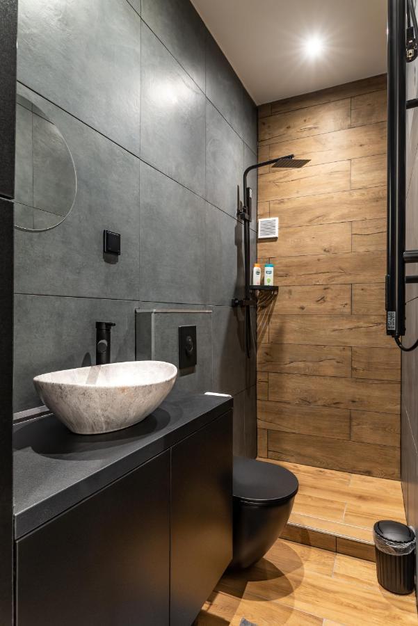 Downtown Luxury By Stlcz With 2 Bathrooms Budapest Bagian luar foto